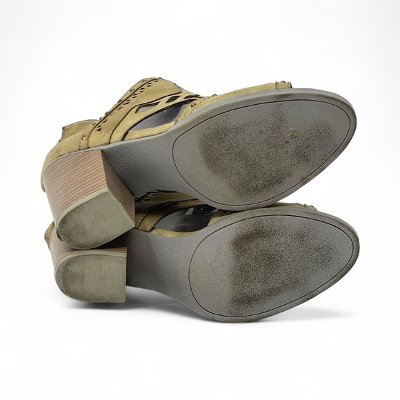 Maurice’s Sugar Open-Toe Cut-Out Block-Heel Bootie Size 11 - Picture 11 of 16